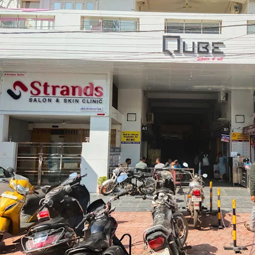 Strands Salon